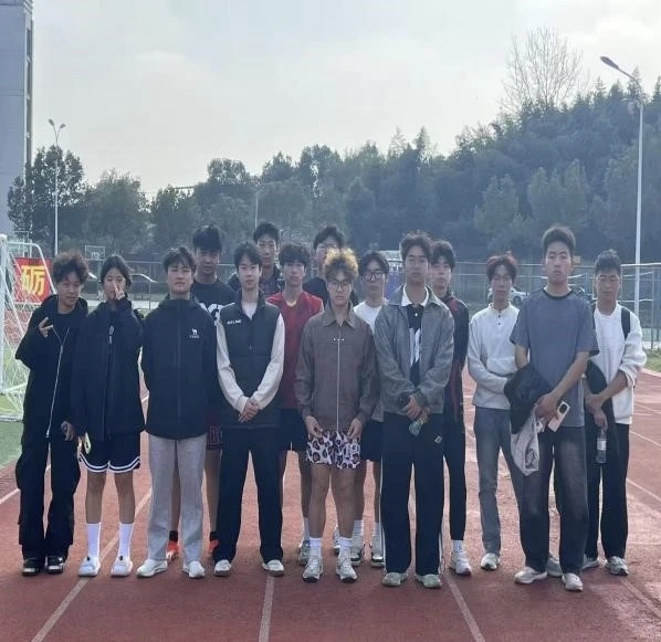 20251215221154_302354.jpg mmexport1765807627625.jpg